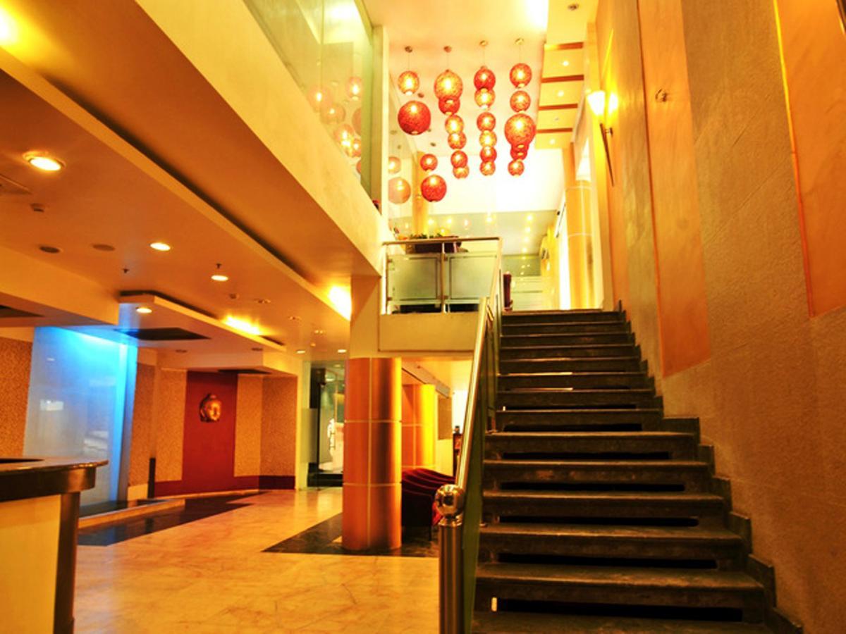 The White Klove Nueva Delhi Exterior foto